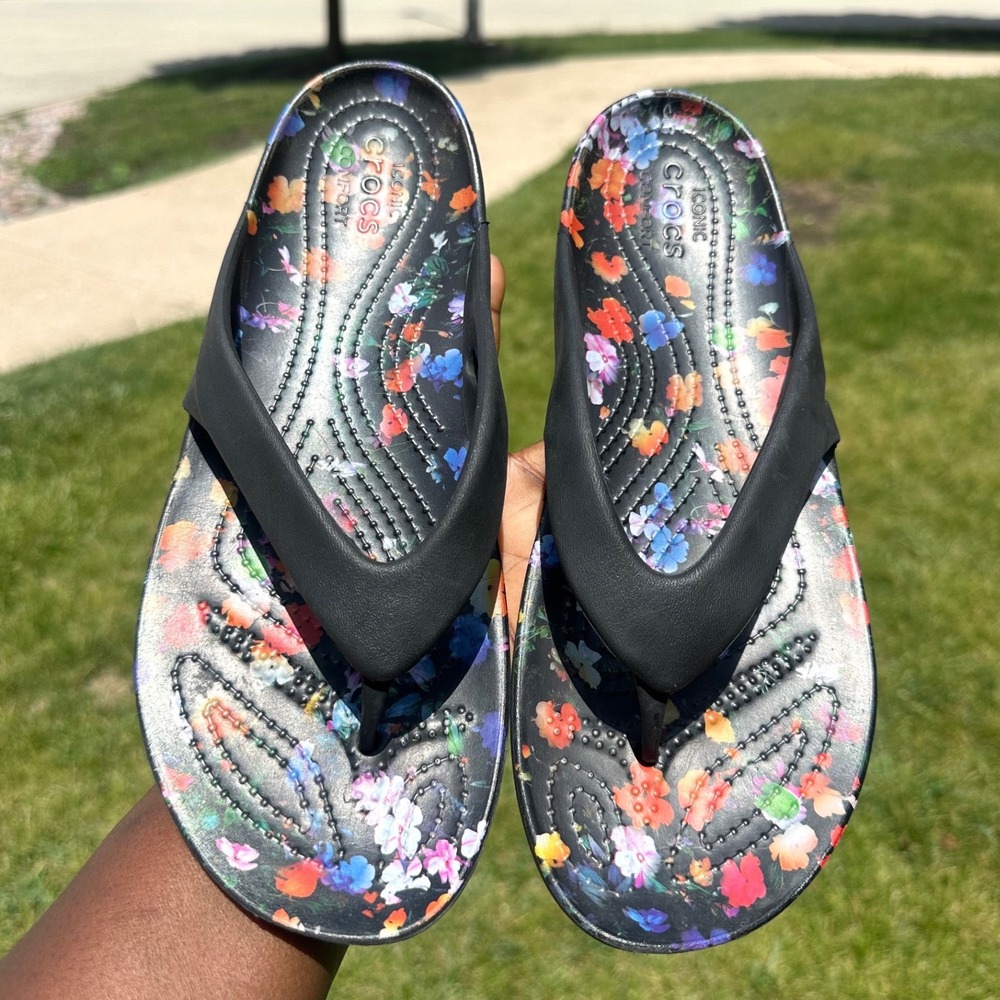 Crocs Kadee II Floral Print Flip Flop Sandals Black Women's Size 9 Shoes - Picture 4 of 10
